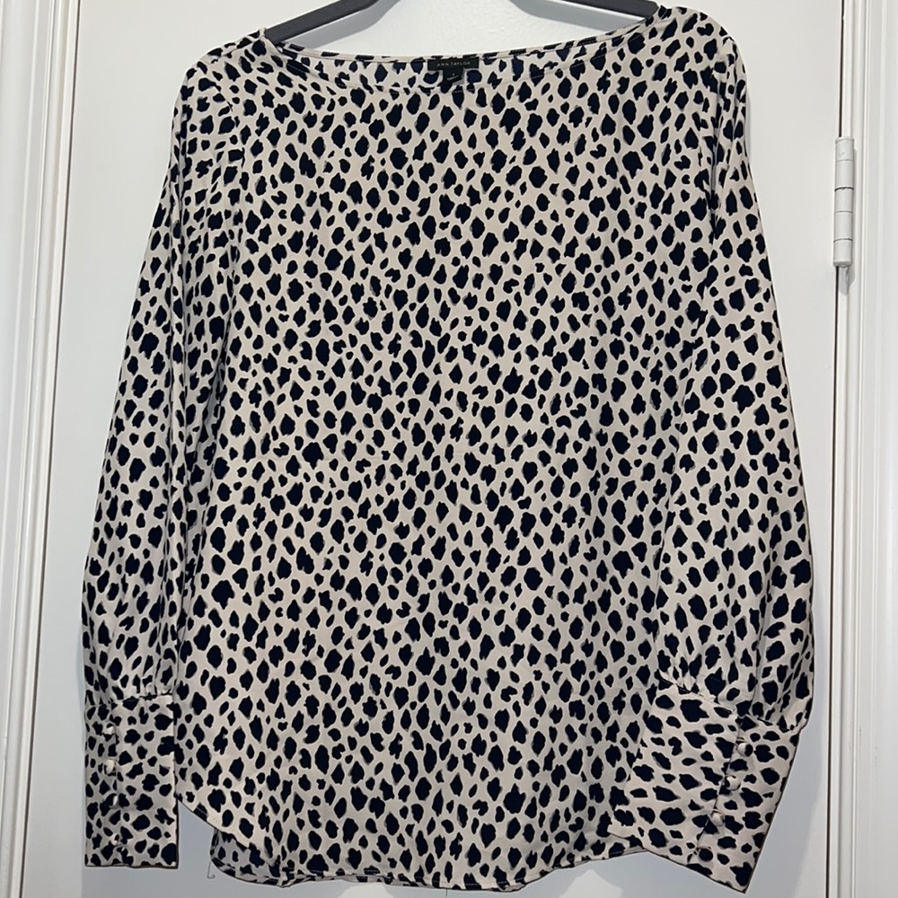 Ann Taylor Leopard Cream Navy Boatneck Blouse Button Cuffs S Small